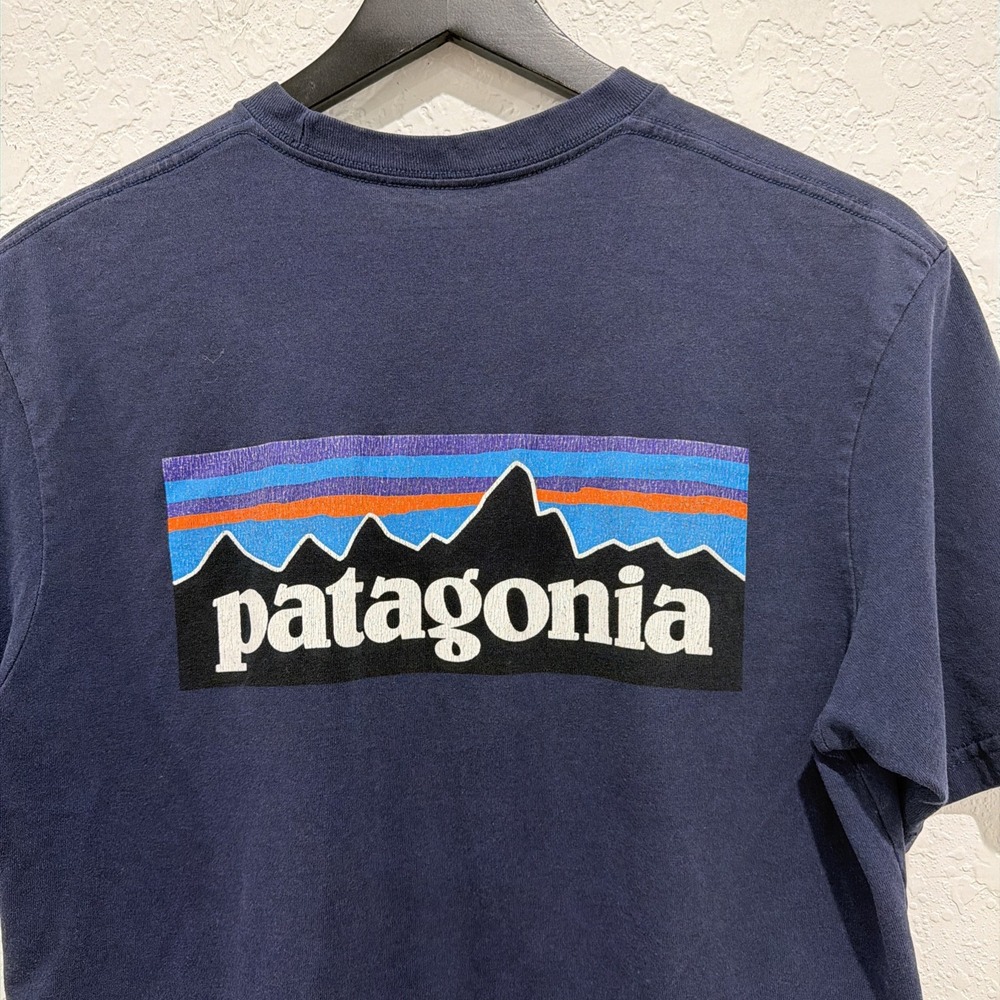 Patagonia Navy Blue Regular Fit T-shirt Men's Size Small